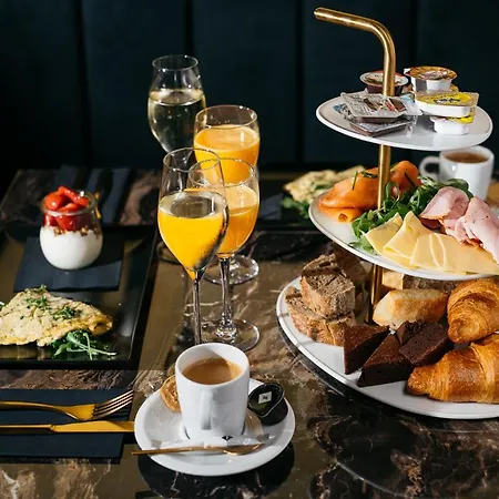 ホテル ブリタニック 4*