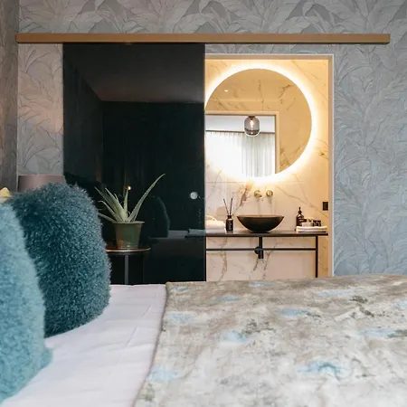 ブリタニック ホテル 4*