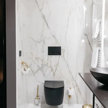 ホテル ブリタニック 4*