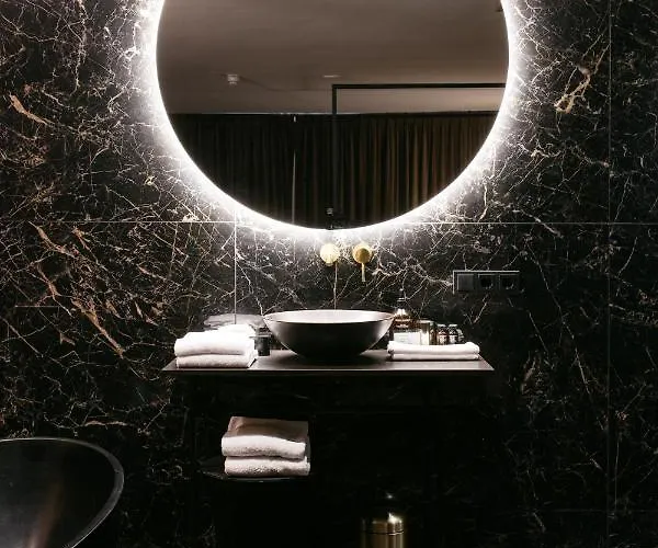 Britannique מלון