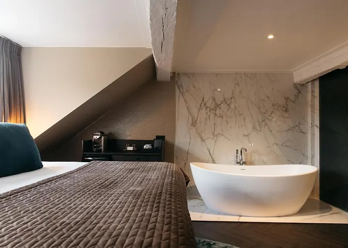 Britannique מלון